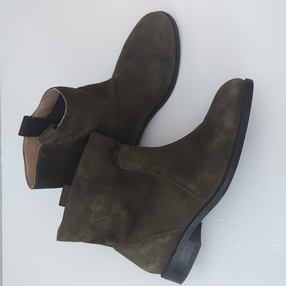 Lands' End Suede Pull On Slouch Ankle Bootie Moss Green size 8.5